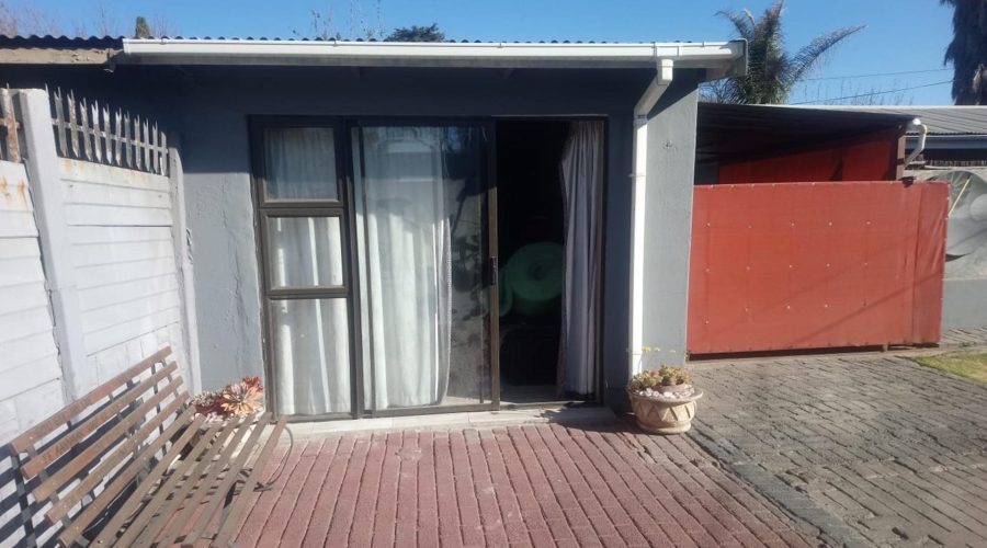 6 Bedroom Property for Sale in Sasolburg Free State